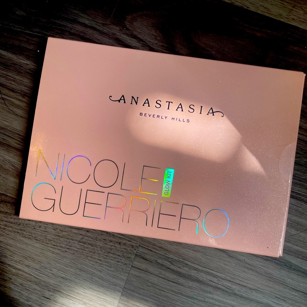Anastasia Beverly Hills limited edition palette